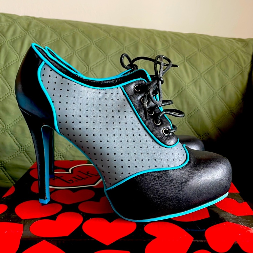TUK Sz 11M Black, Grey, & Turquoise Ankle Boots